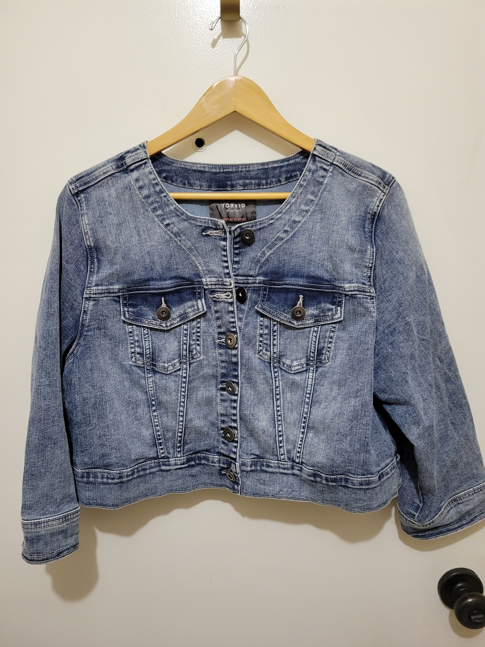torrid Light Blue Collarless Denim Cropped Jacket 3/4 Sleeves - Size 2